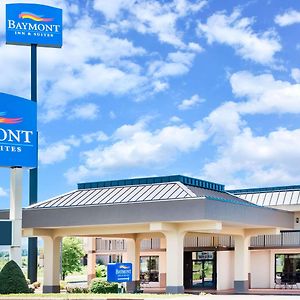 Baymont By Wyndham Clarksville Northeast